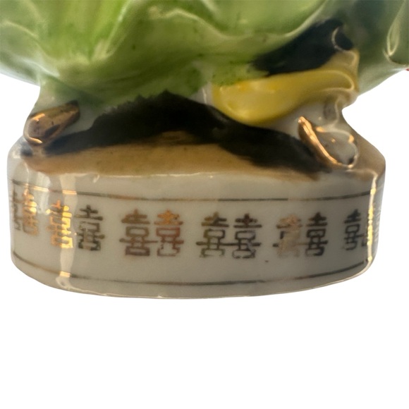 Vintage hand painted Japanese porcelain man and woman figurines - Picture 3 of 7